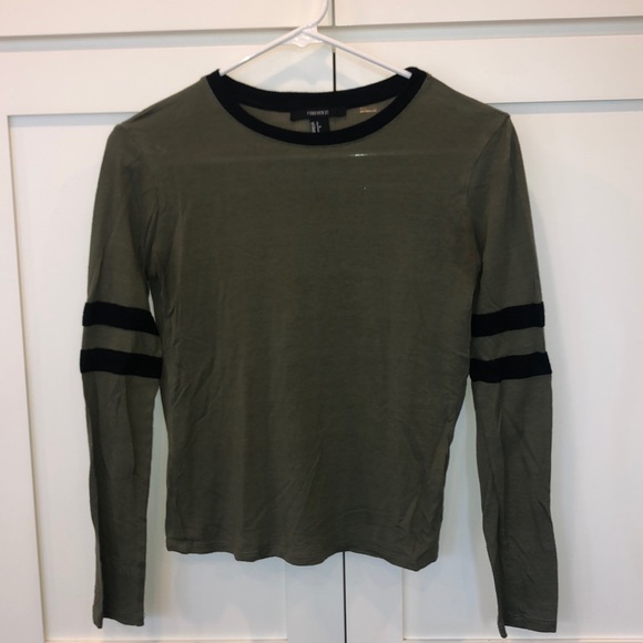 Forever 21 Tops - Forever 21 long sleeve tee